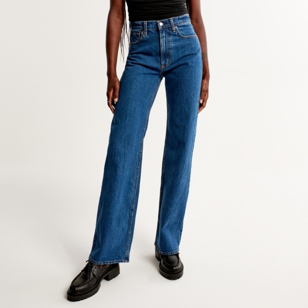A&F High Rise 90s Relaxed Jeans - Dark Wash - Size 26/2R